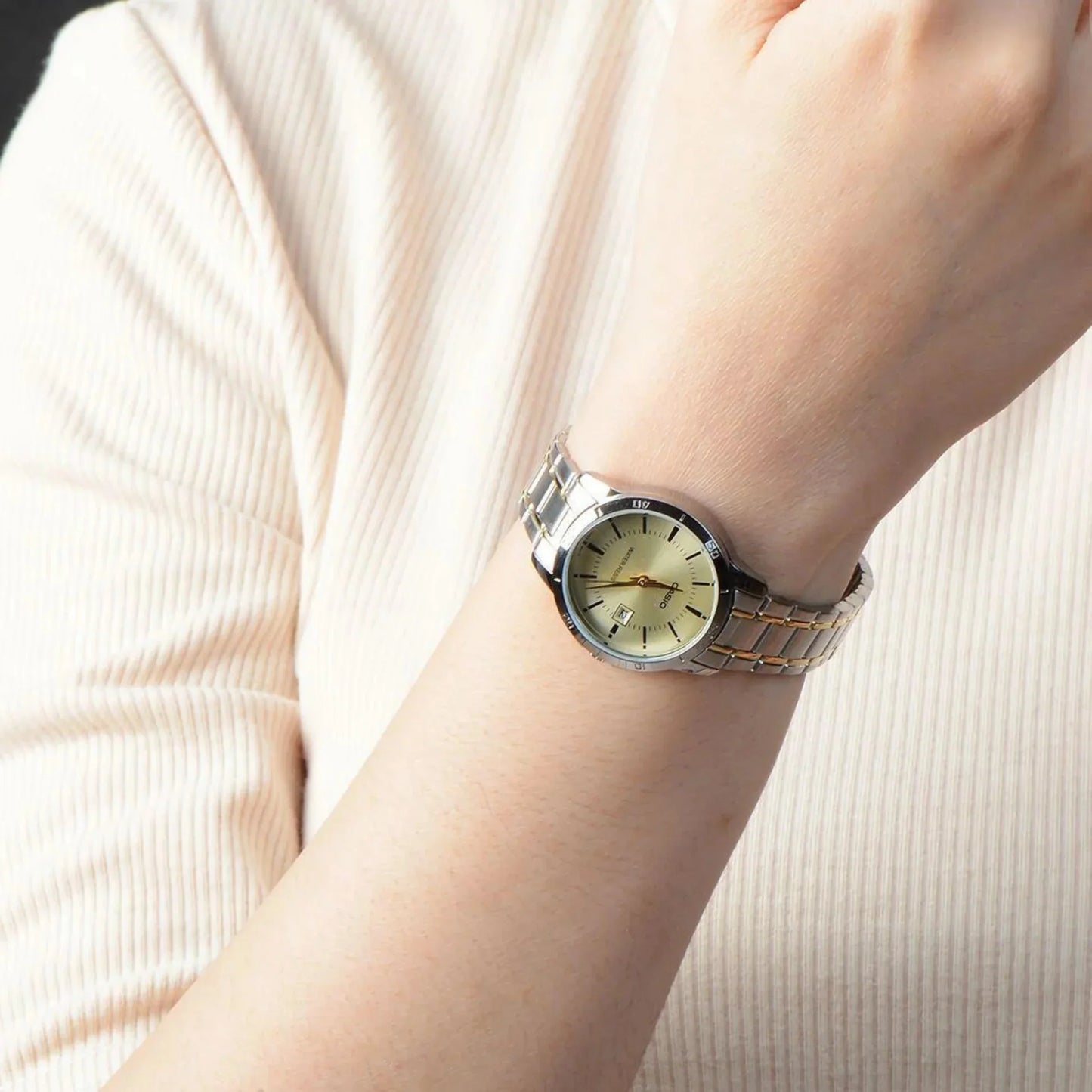 Casio LTP-V004SG-9A woman watch