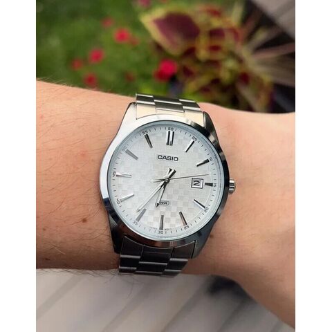 Casio MTP-VD03D-7A Men's Standard Stanless Steel White Dial 3-Hand Analog