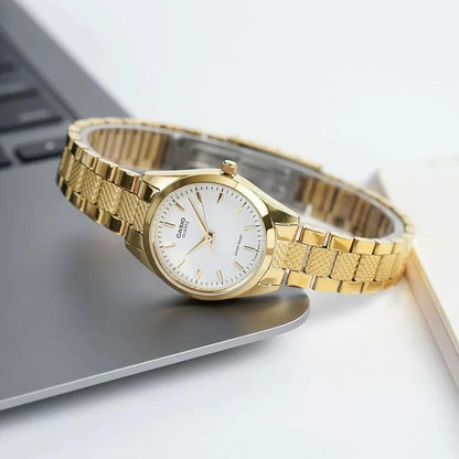 CASIO Women's Analog White Dial Watch - LTP-1274G-7A