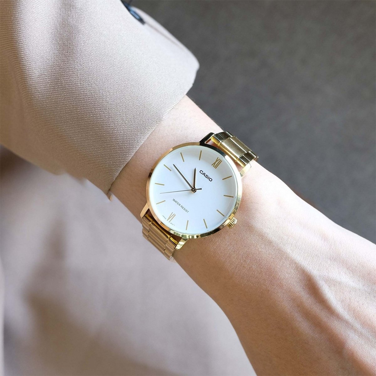Casio LTP-VT01G-7B Gold Stainless Steel, Women Watches