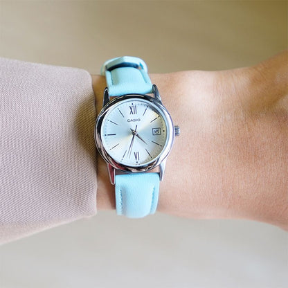 Casio Watch LTP-V002L-2B3. leather strap